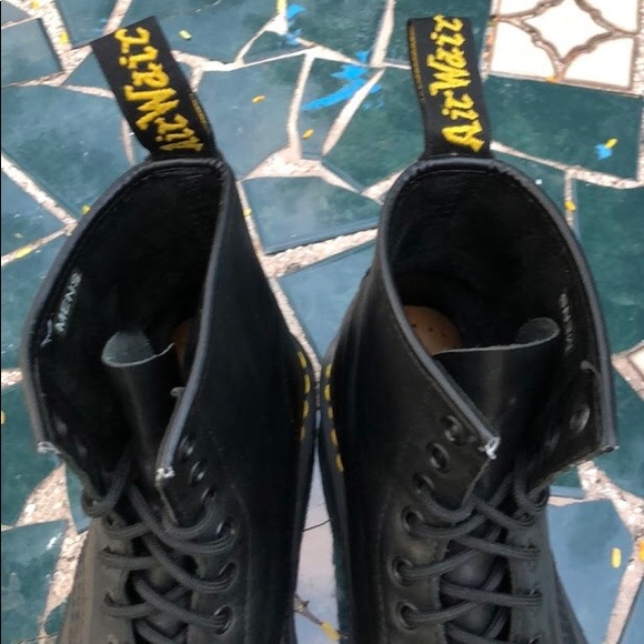 Dr. Martens 1460 Greasy Leather Boots Men US 8 - Picture 7 of 8